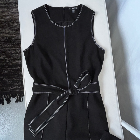 En Thread (XS) pantsuit, sleeveless, with top-stitching & tie, NWOT. - Picture 1 of 16